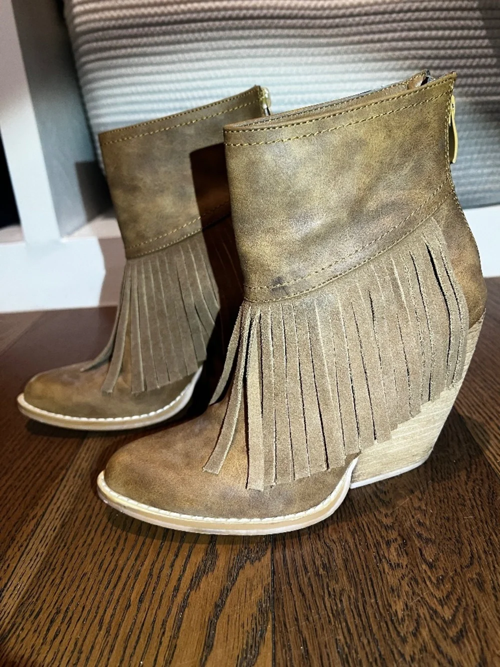 Very Volatile light brown bootie